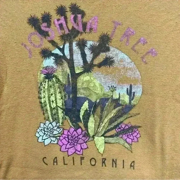 Joshua Tree distressed mustard yellow cropped graphic tee size M - Picture 2 of 4